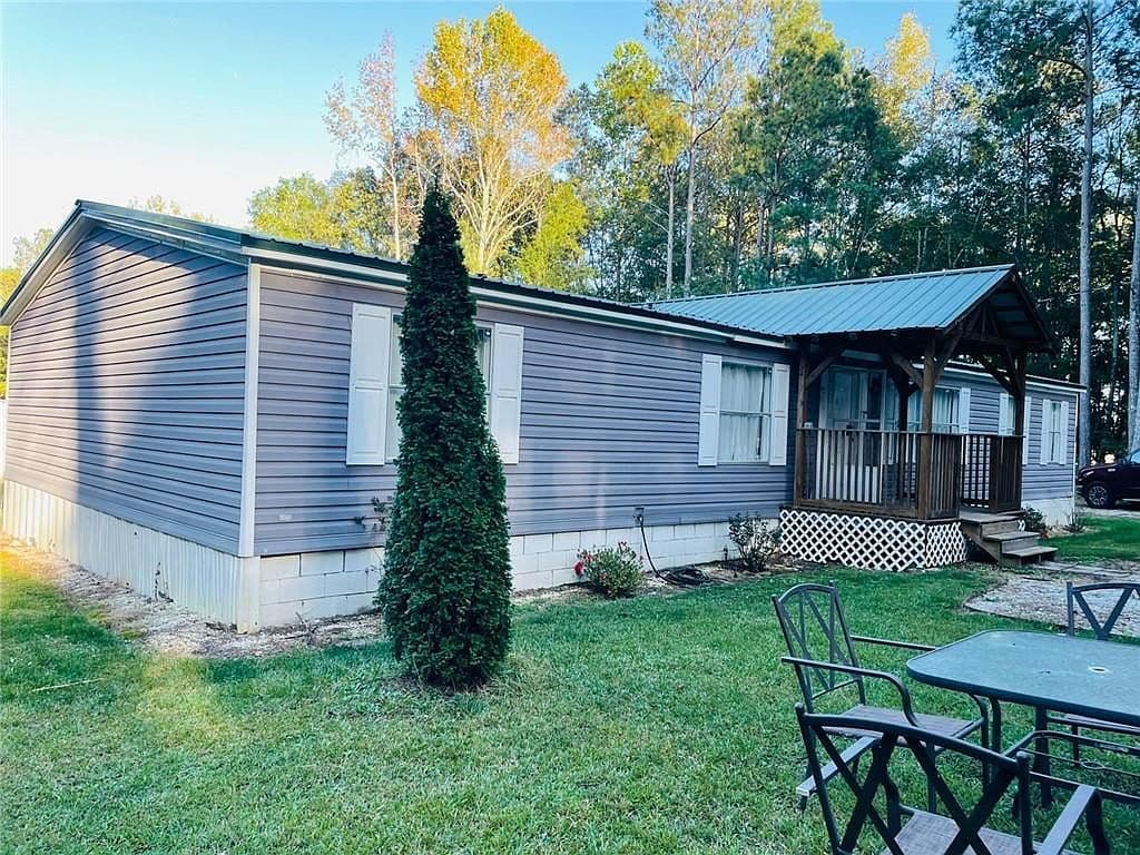 Relaxed Rural Living – Move-In Ready!